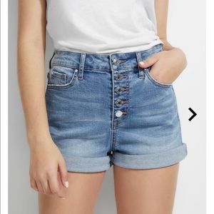 GUESS BRAND NEW DENIM SHORTS SIZE 27